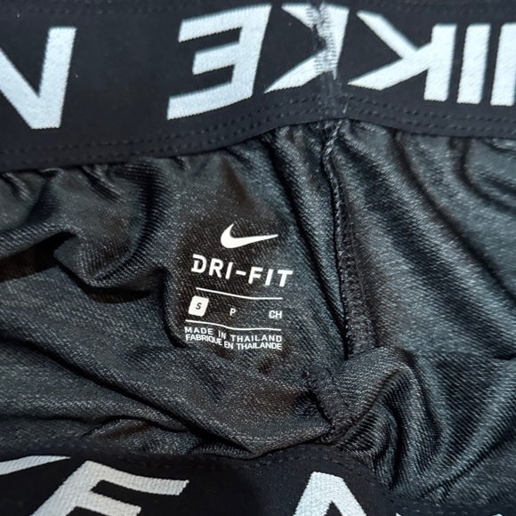 Nike Women's Charcoal Athletic Shorts - Picture 2 of 3